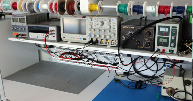 Guia de herramientas imprescindibles para un laboratorio electrónico